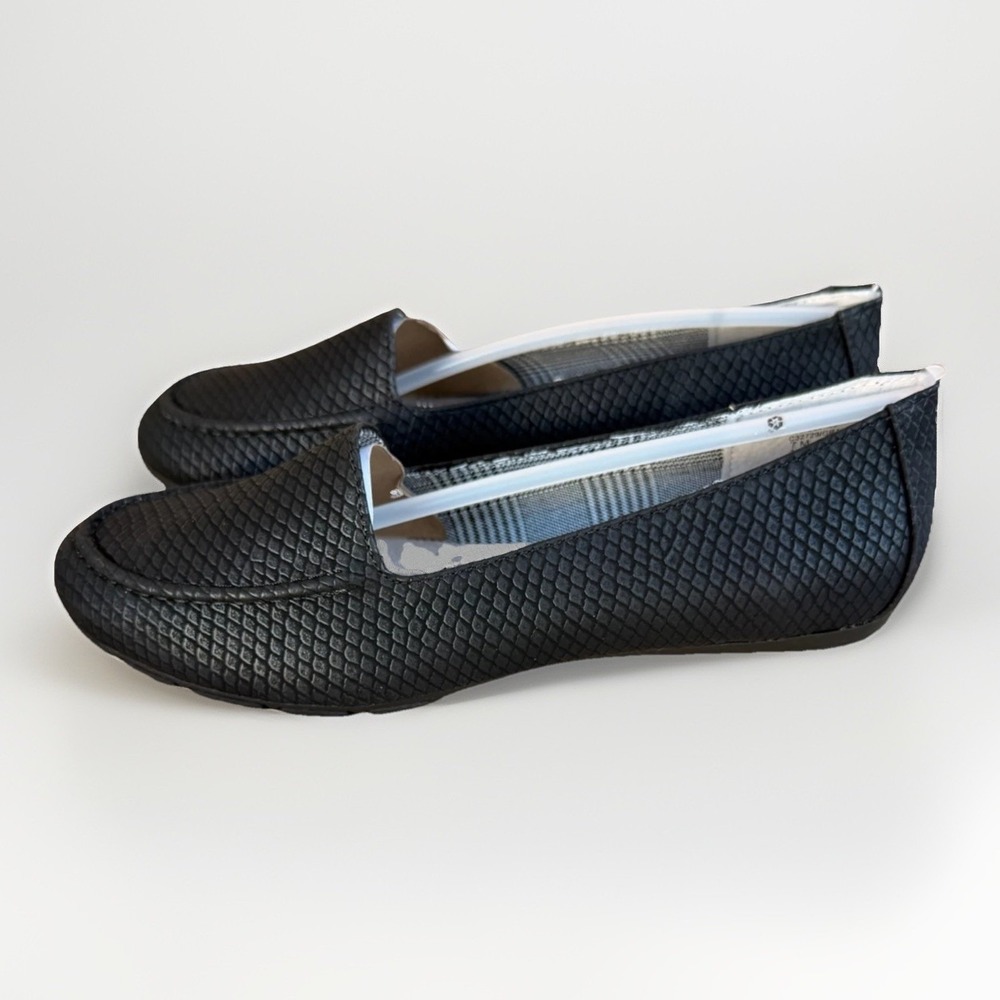 Cliffs by White Mountain Gracefully Flats Women's Size 7 Black Print Slip On - Picture 11 of 16